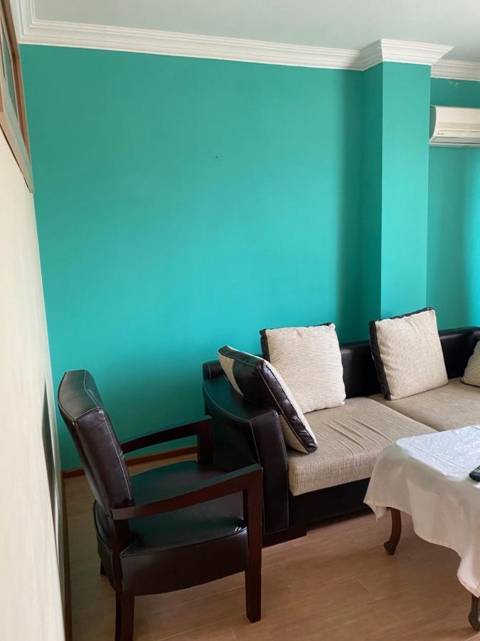 Nina'S Apartment On Gorgasali Μπατούμι Εξωτερικό φωτογραφία