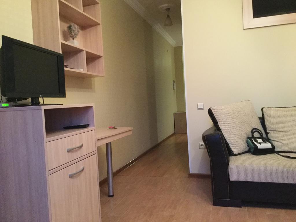 Nina'S Apartment On Gorgasali Μπατούμι Εξωτερικό φωτογραφία
