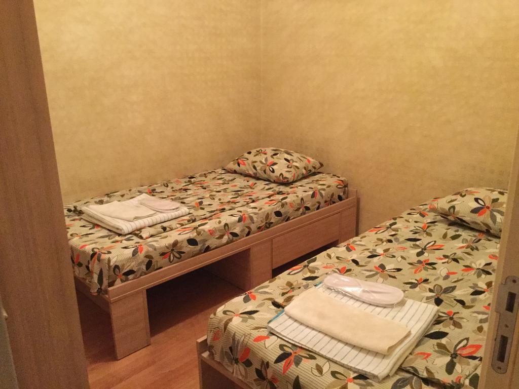 Nina'S Apartment On Gorgasali Μπατούμι Εξωτερικό φωτογραφία