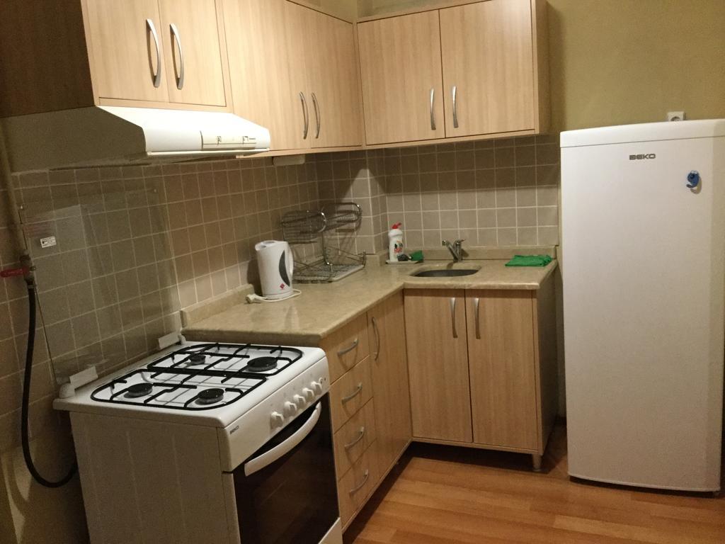 Nina'S Apartment On Gorgasali Μπατούμι Εξωτερικό φωτογραφία